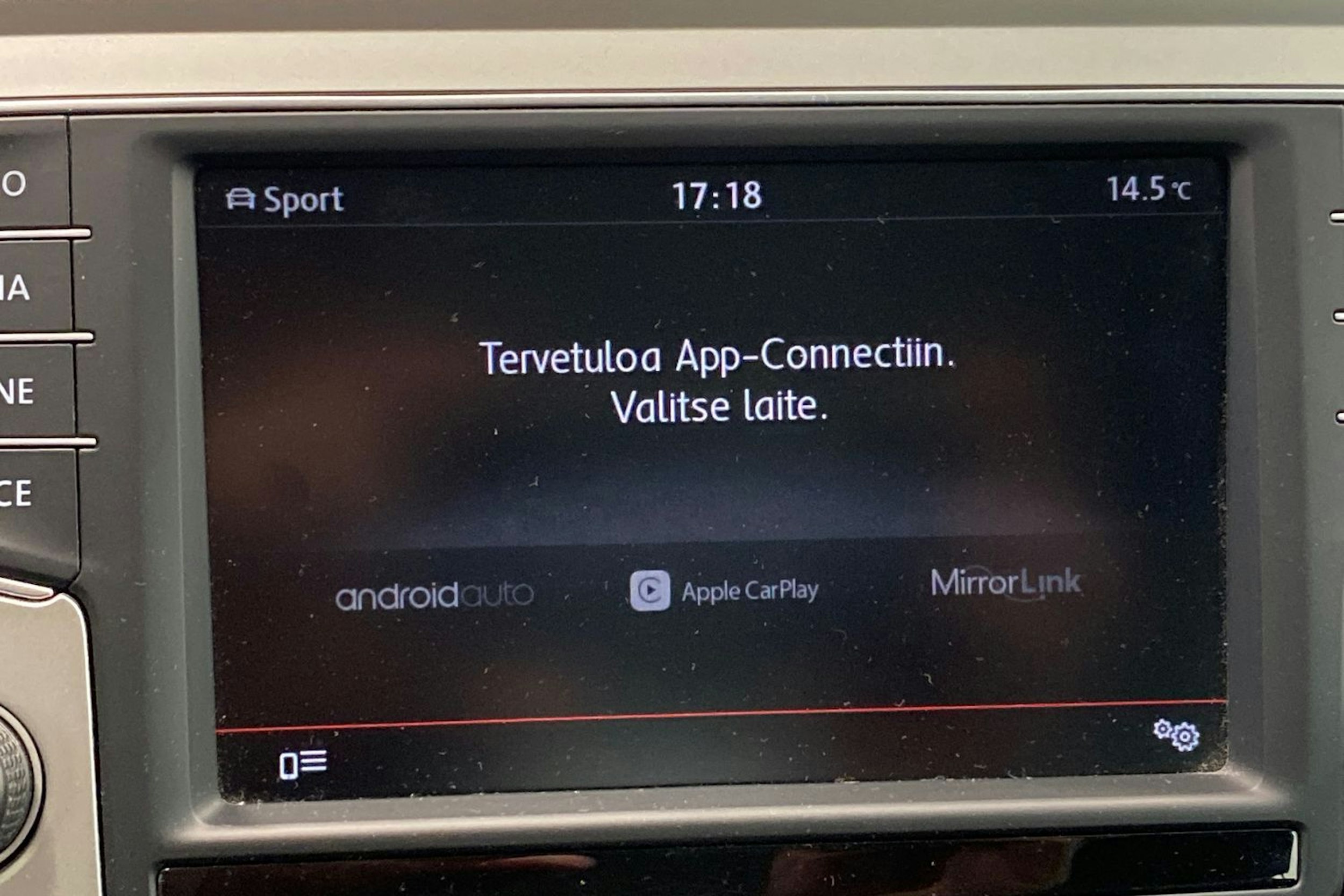 ruskea (beige) Volkswagen Passat 2015 kuva 26.