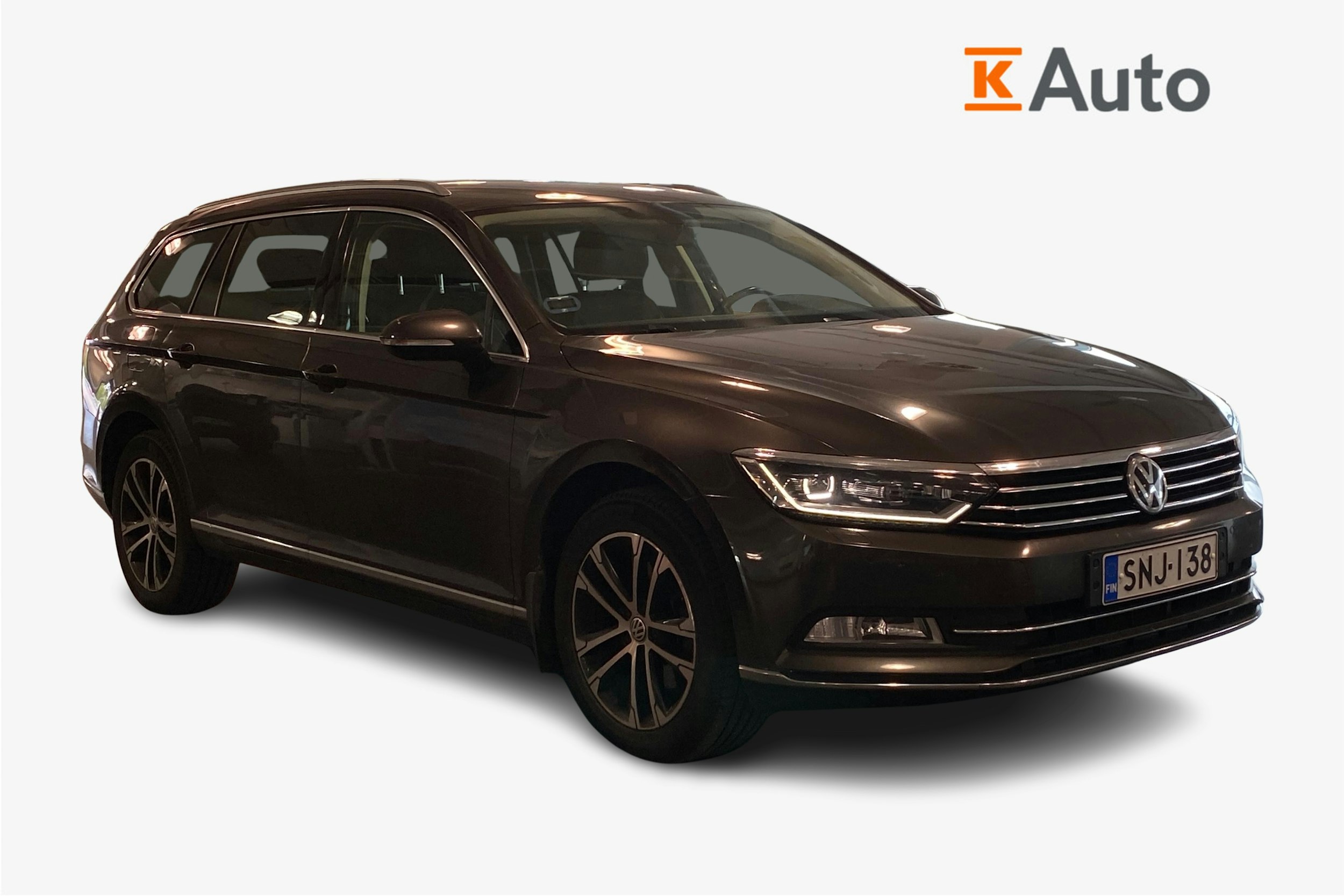 ruskea (beige) Volkswagen Passat 2015 kuva 1.