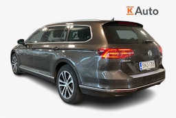 ruskea (beige) Volkswagen Passat 2015 kuva 2.