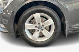 harmaa Volkswagen Passat 2015 kuva 11.