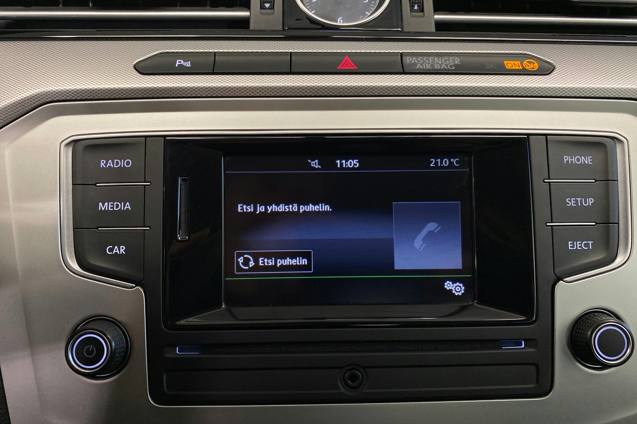 harmaa Volkswagen Passat 2015 kuva 17.