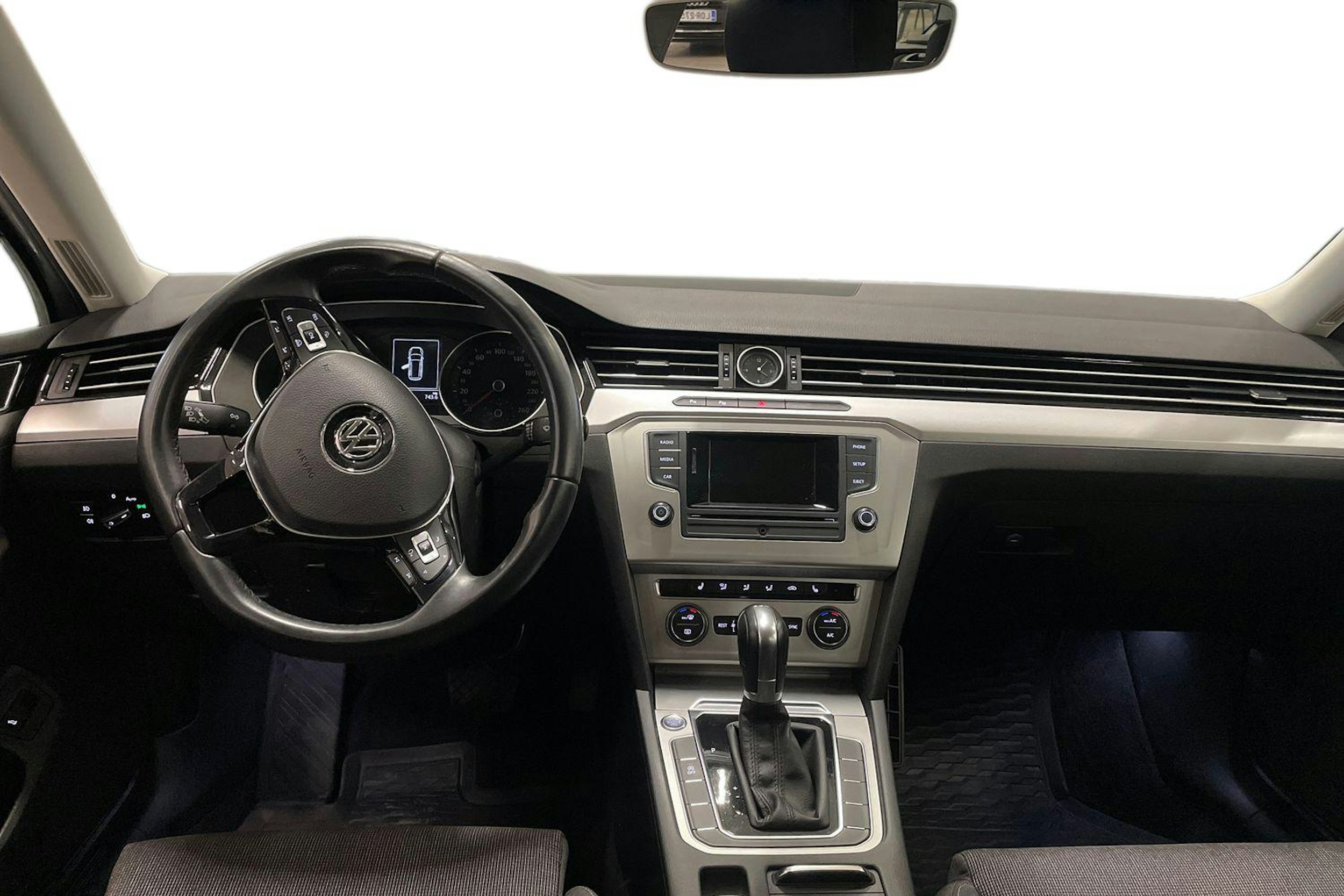 hopea Volkswagen Passat 2016 kuva 7.