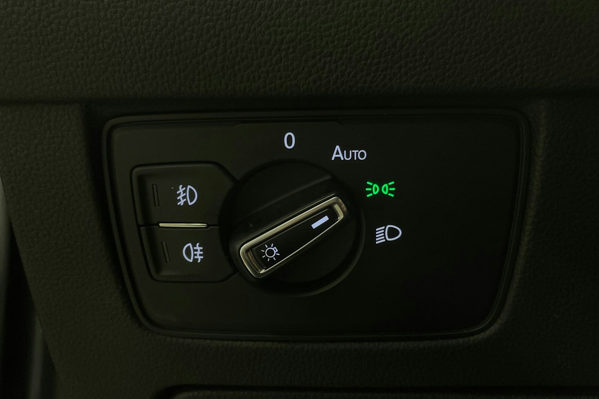 hopea Volkswagen Passat 2016 kuva 14.