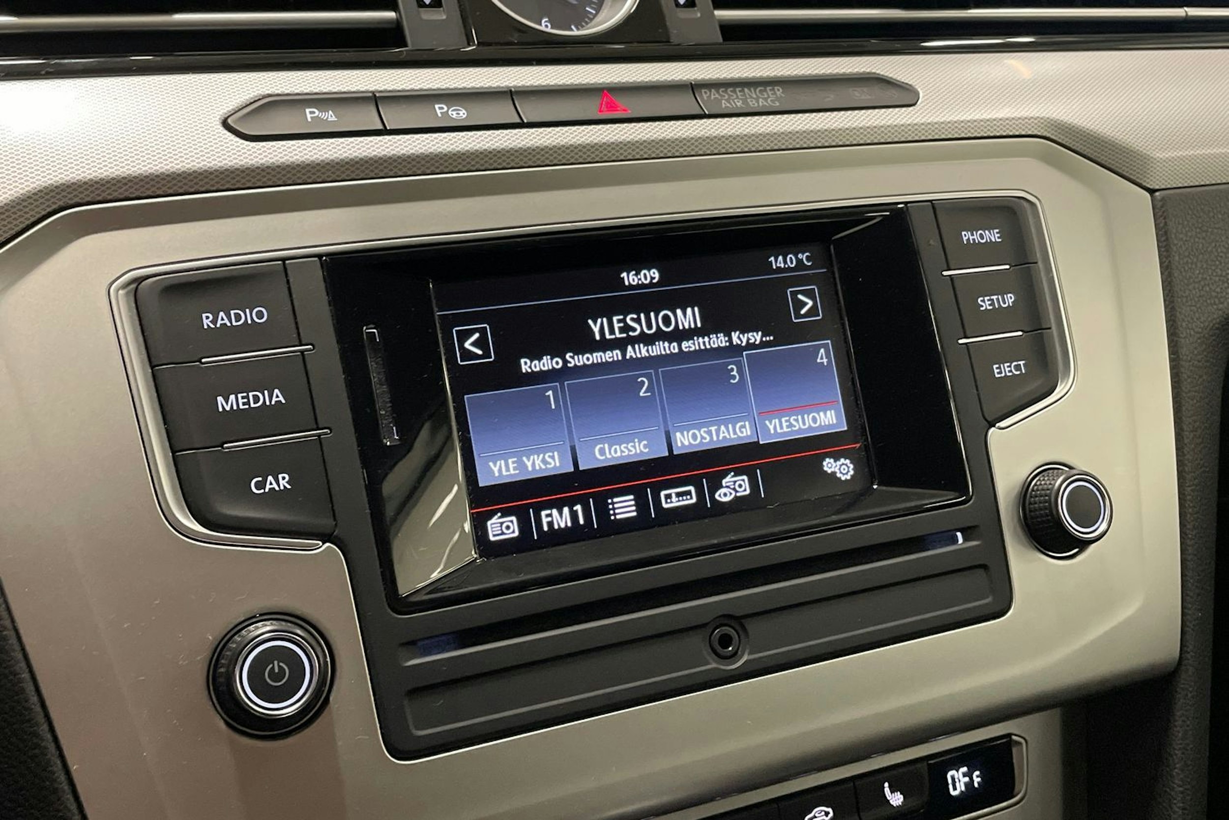 hopea Volkswagen Passat 2016 kuva 16.