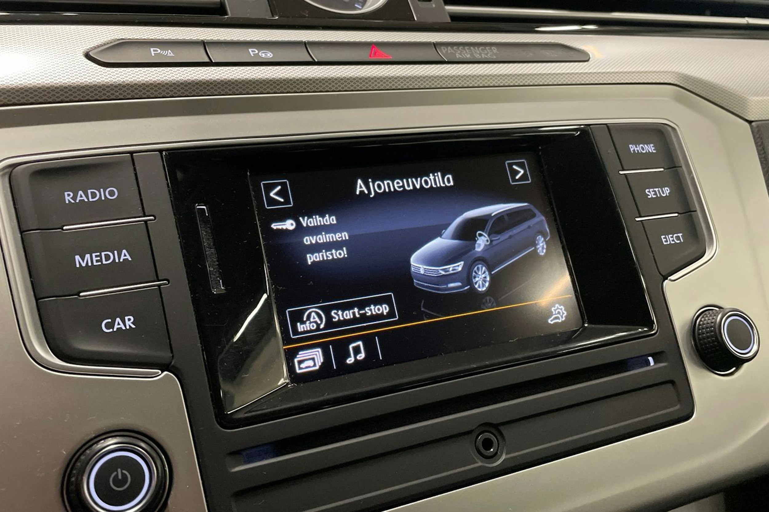 hopea Volkswagen Passat 2016 kuva 18.