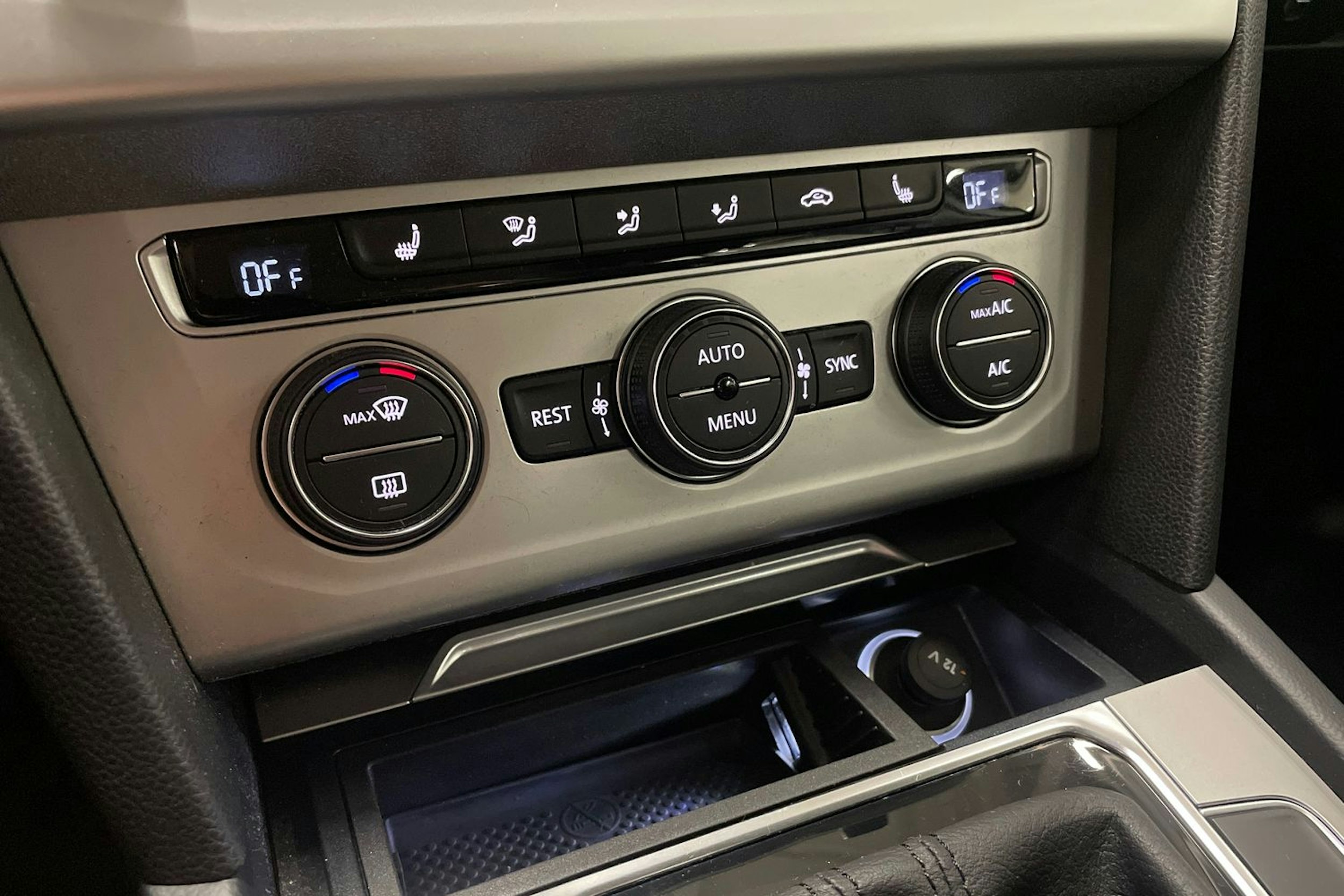 hopea Volkswagen Passat 2016 kuva 21.