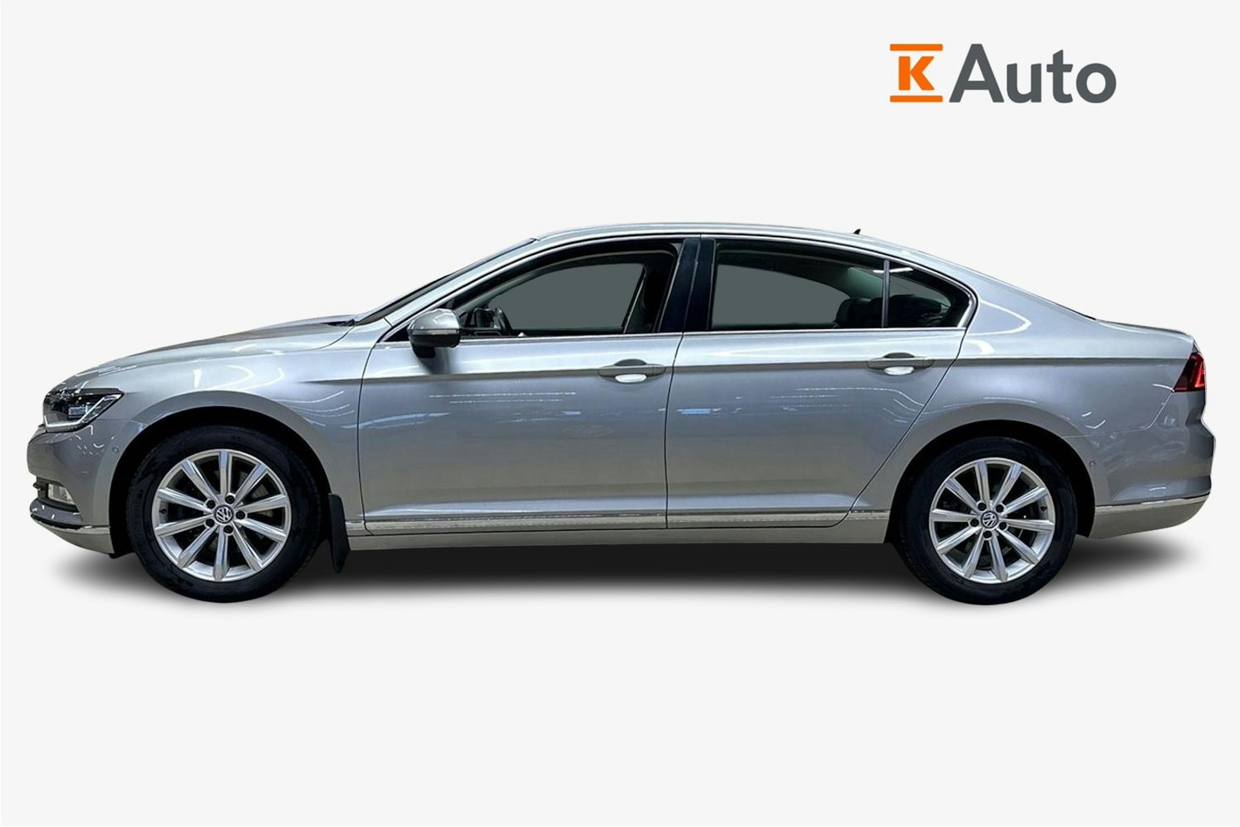 harmaa Volkswagen Passat 2015 kuva 6.