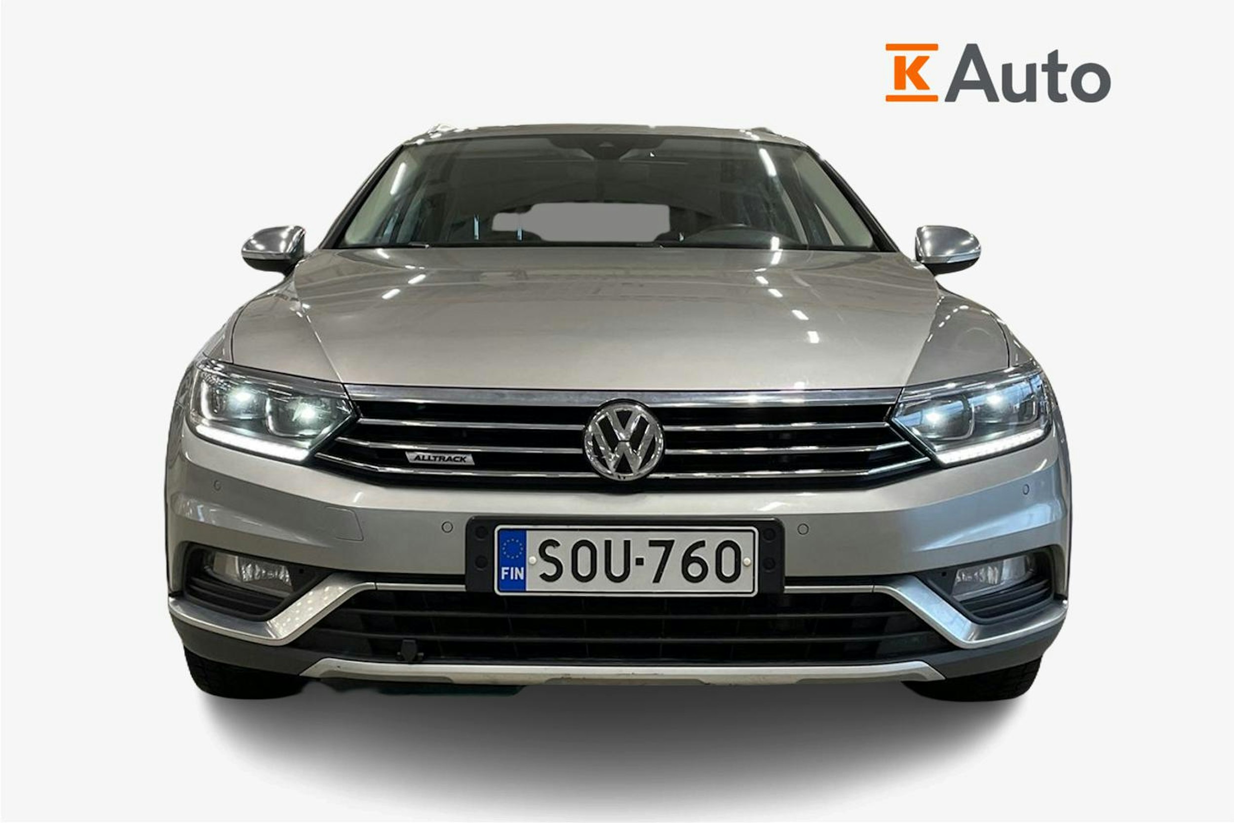 ruskea (beige) Volkswagen Passat 2015 kuva 5.