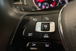 ruskea (beige) Volkswagen Passat 2015 kuva 18.