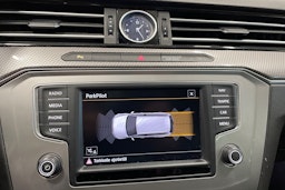 ruskea (beige) Volkswagen Passat 2015 kuva 21.
