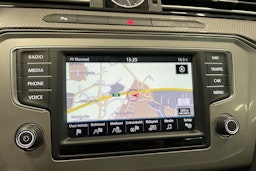 ruskea (beige) Volkswagen Passat 2015 kuva 24.