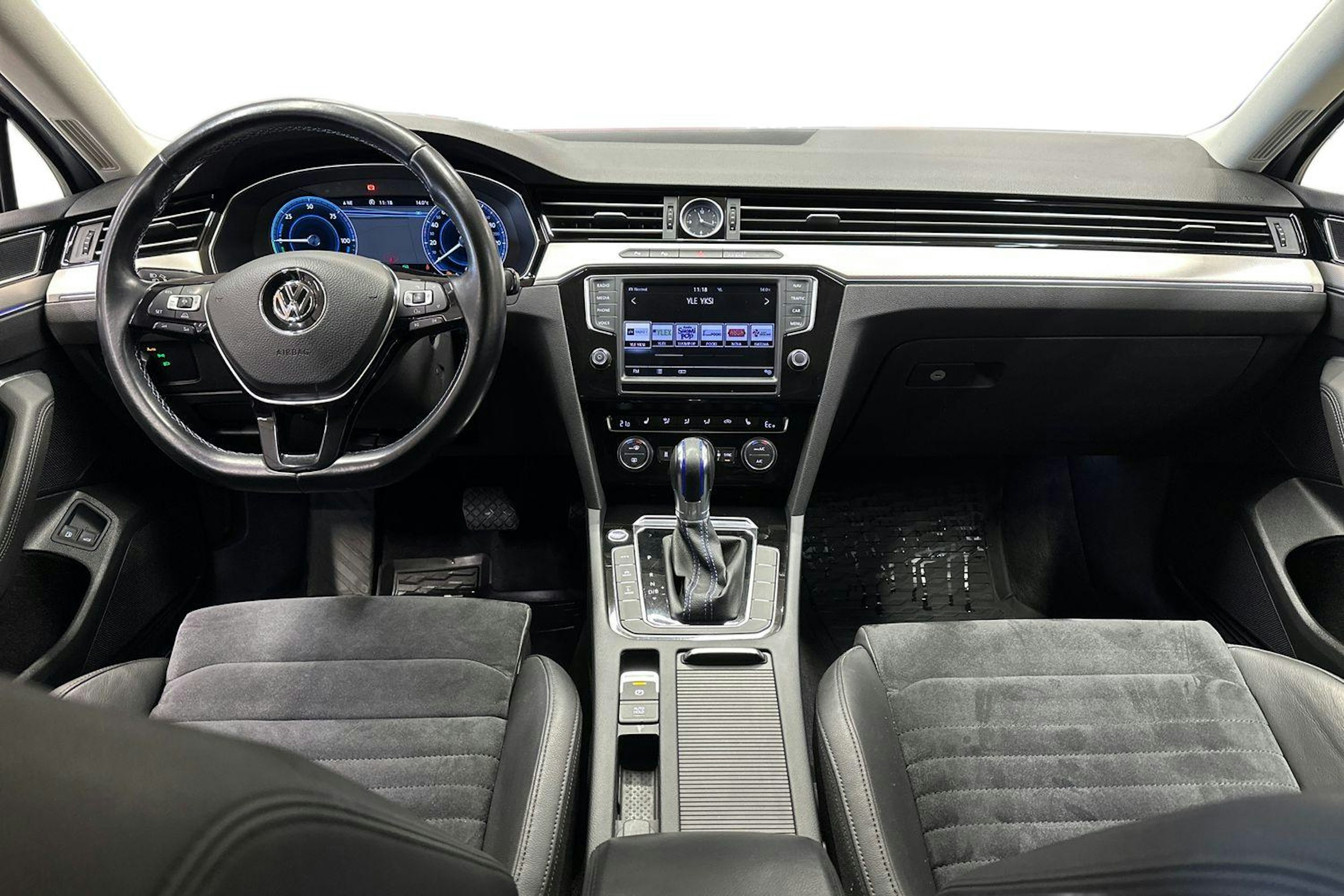 hopea Volkswagen Passat 2015 kuva 9.