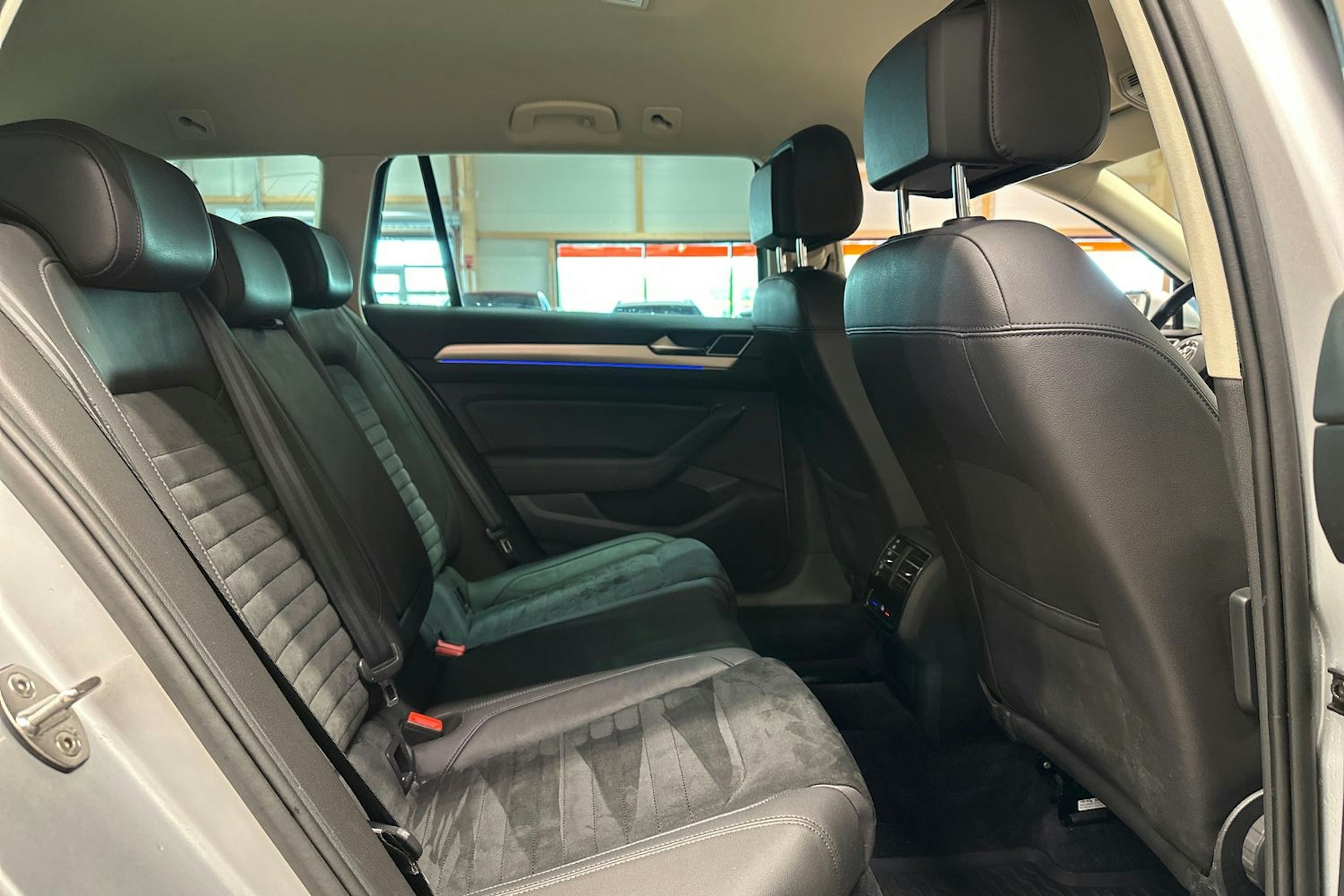 hopea Volkswagen Passat 2015 kuva 16.