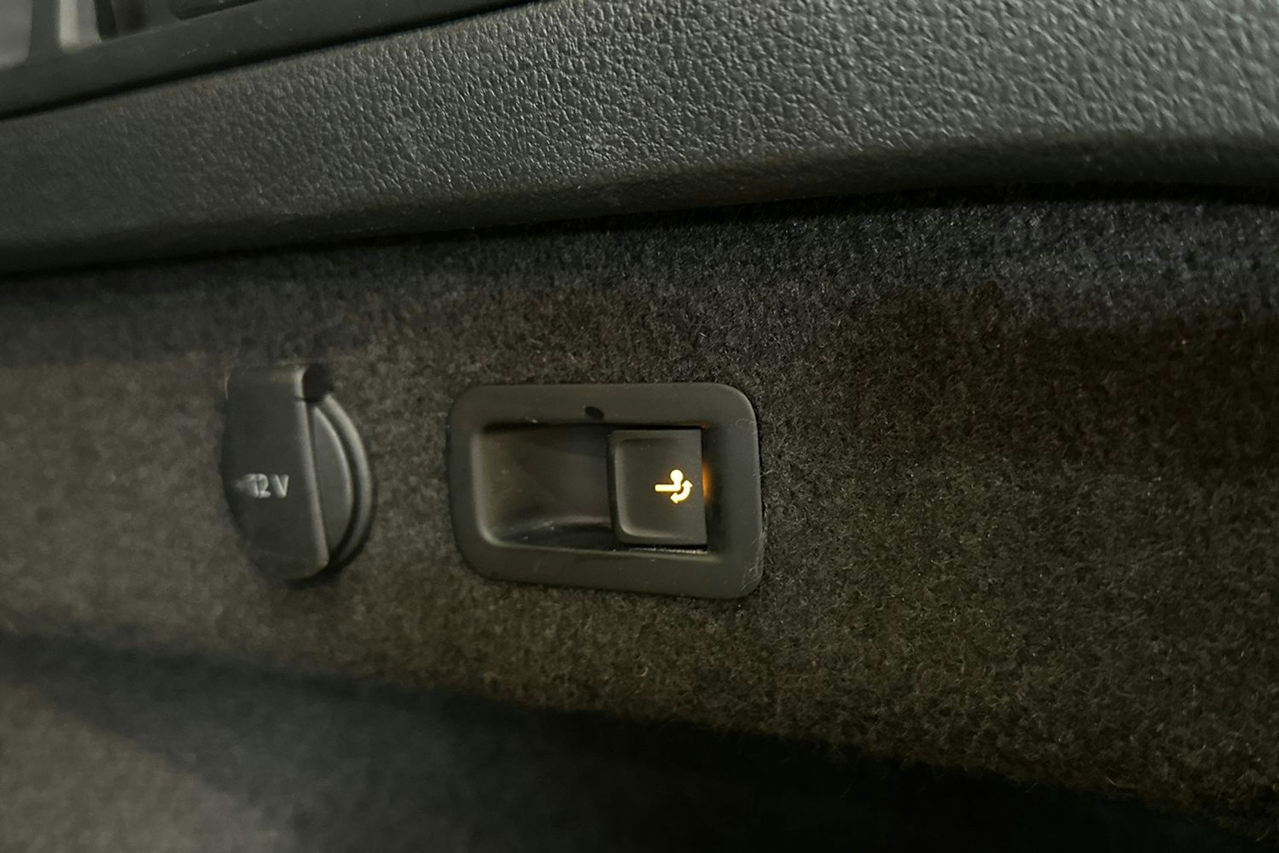 hopea Volkswagen Passat 2015 kuva 32.