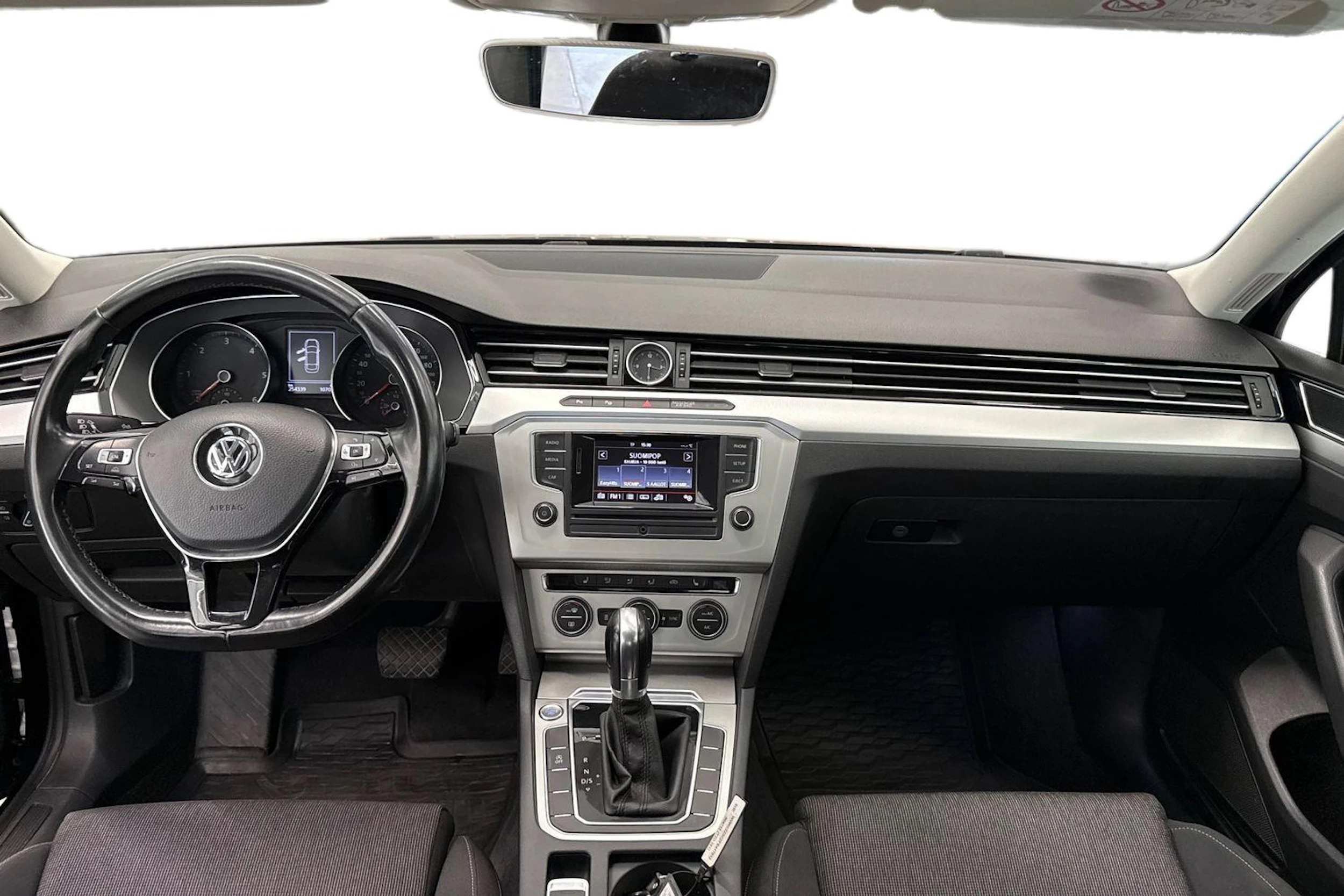 Musta Volkswagen PASSAT 2015 kuva 7.