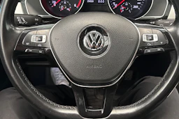 Musta Volkswagen PASSAT 2015 kuva 12.