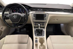 musta Volkswagen Passat 2015 kuva 7.