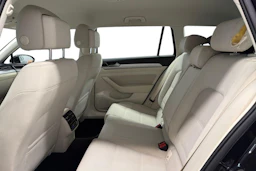 musta Volkswagen Passat 2015 kuva 8.