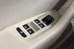 musta Volkswagen Passat 2015 kuva 11.