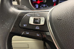 musta Volkswagen Passat 2015 kuva 13.