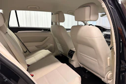 musta Volkswagen Passat 2015 kuva 23.