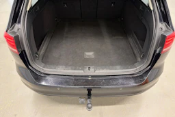 musta Volkswagen Passat 2015 kuva 24.