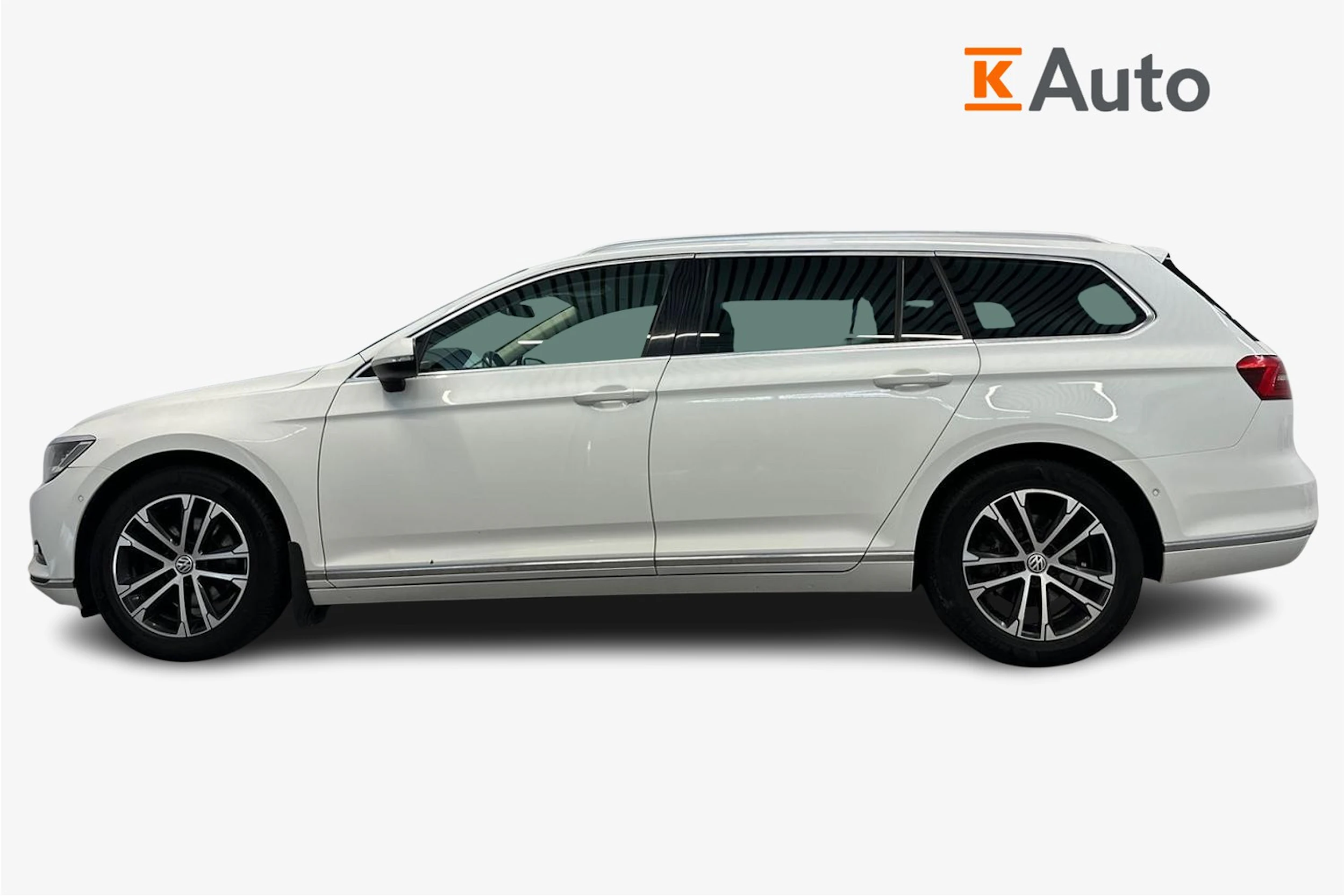 valkoinen Volkswagen Passat 2016 kuva 7.