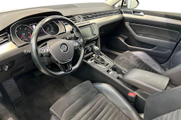 valkoinen Volkswagen Passat 2016 kuva 8.