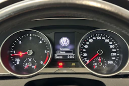 valkoinen Volkswagen Passat 2016 kuva 16.