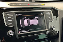 valkoinen Volkswagen Passat 2016 kuva 19.