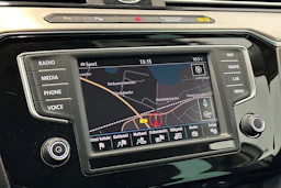valkoinen Volkswagen Passat 2016 kuva 20.