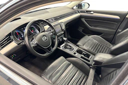 musta Volkswagen Passat 2015 kuva 3.