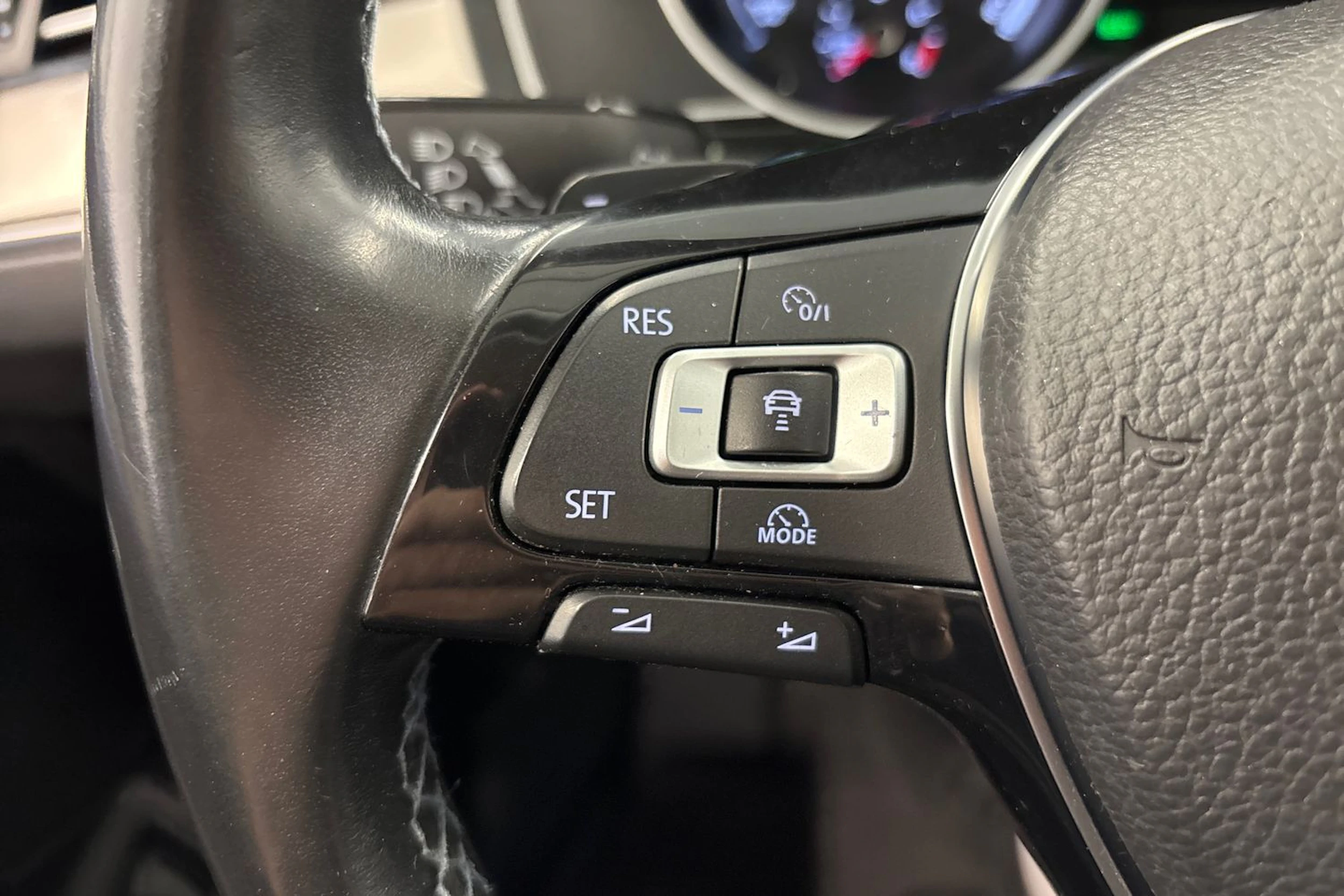 musta Volkswagen Passat 2015 kuva 5.