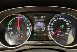 musta Volkswagen Passat 2016 kuva 14.