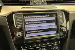 musta Volkswagen Passat 2016 kuva 20.