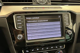 musta Volkswagen Passat 2016 kuva 23.
