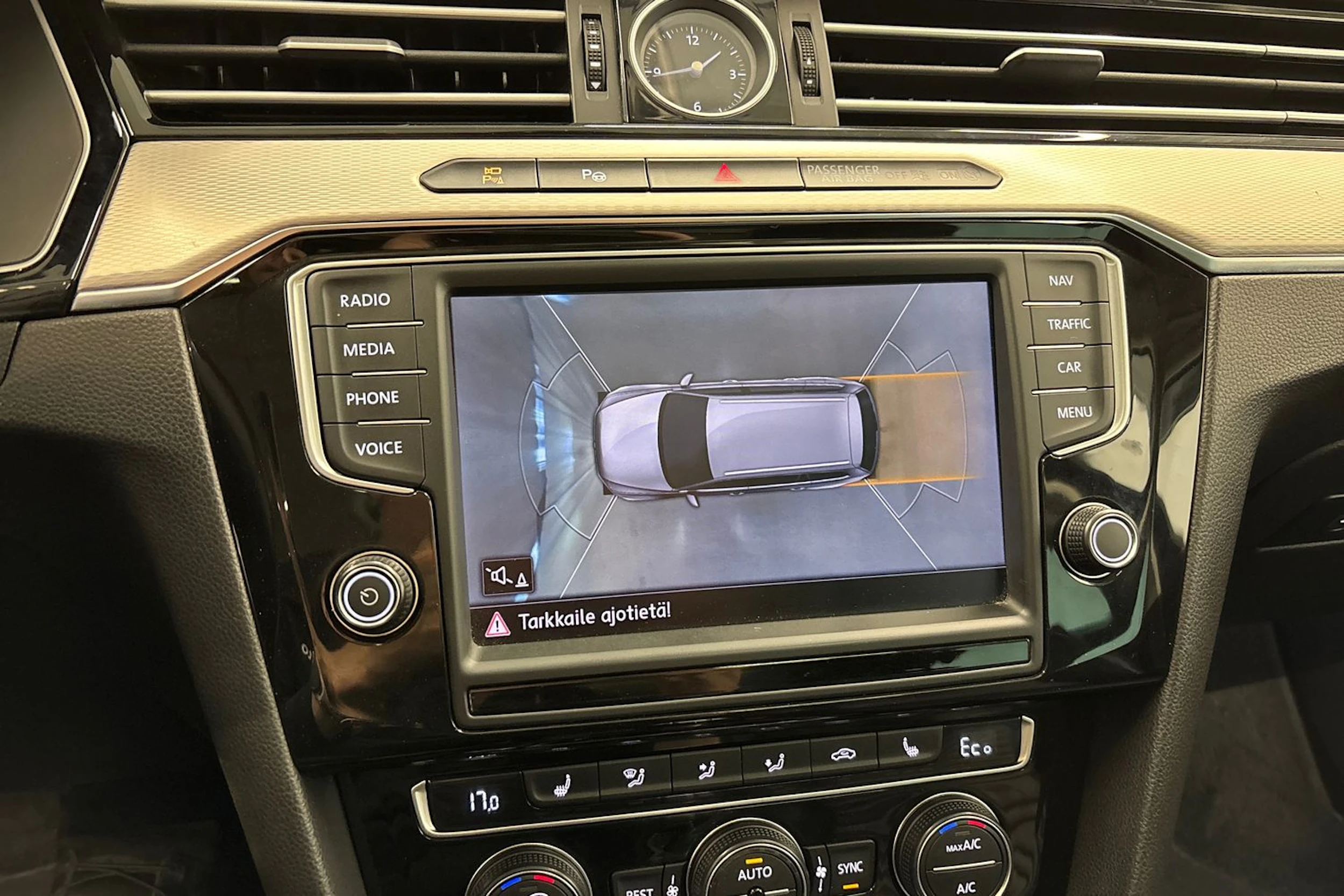 musta Volkswagen Passat 2016 kuva 25.