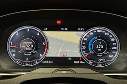 Valkoinen Volkswagen PASSAT 2015 kuva 13.