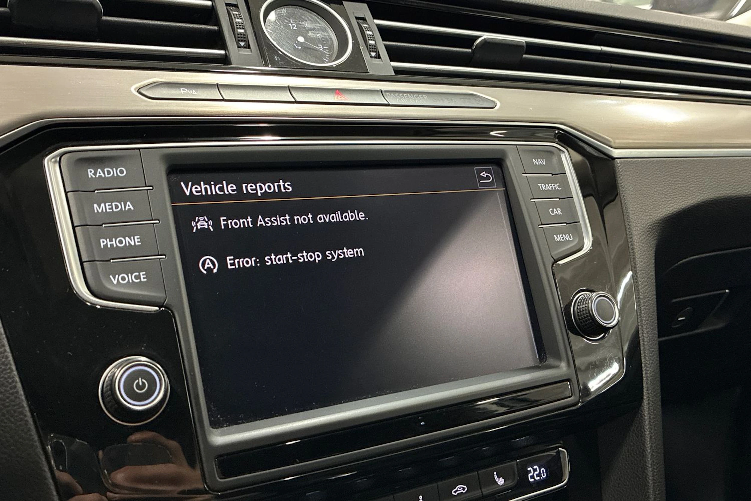 Valkoinen Volkswagen PASSAT 2015 kuva 25.