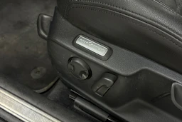 Valkoinen Volkswagen PASSAT 2015 kuva 27.