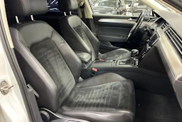 Valkoinen Volkswagen PASSAT 2015 kuva 29.