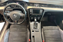 Musta Volkswagen PASSAT 2015 kuva 7.