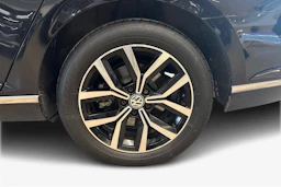 Musta Volkswagen PASSAT 2015 kuva 9.