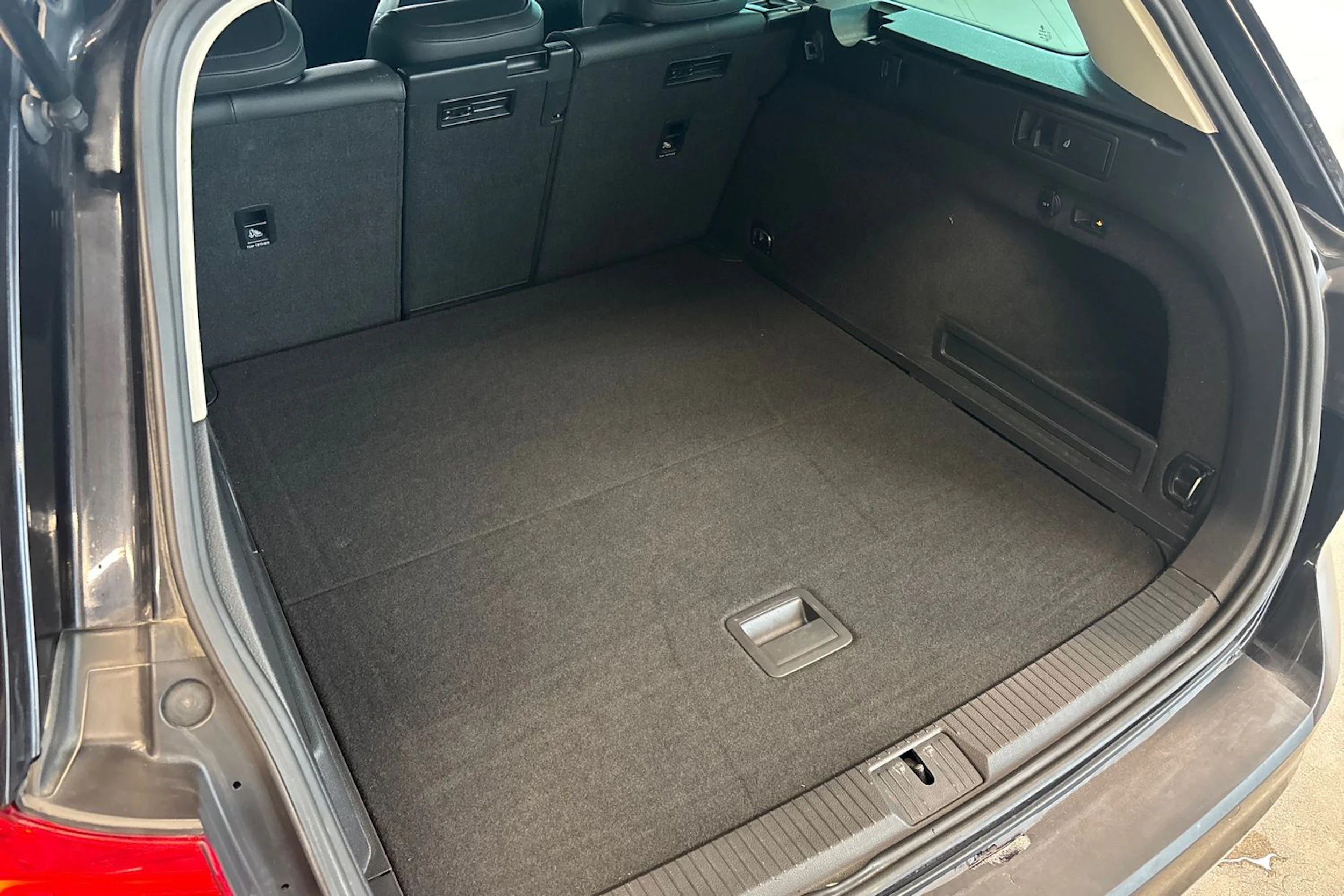 Musta Volkswagen PASSAT 2015 kuva 12.