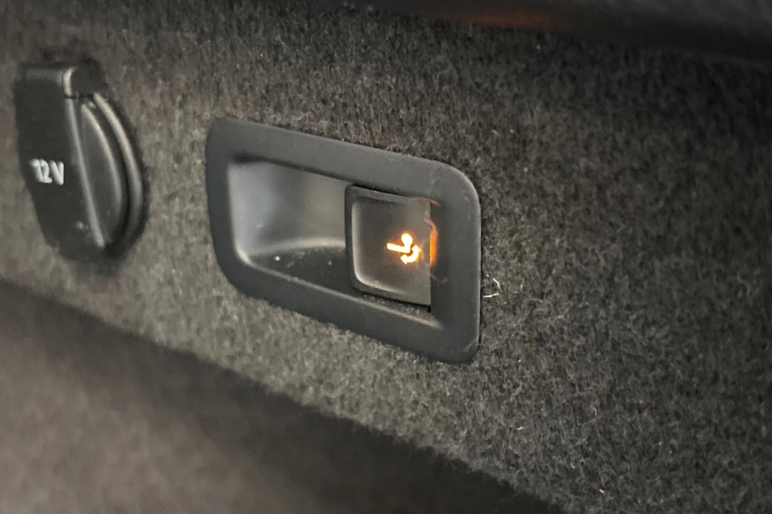Musta Volkswagen PASSAT 2015 kuva 17.