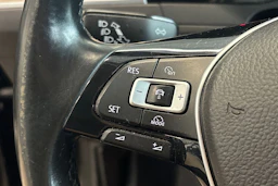 Musta Volkswagen PASSAT 2015 kuva 21.