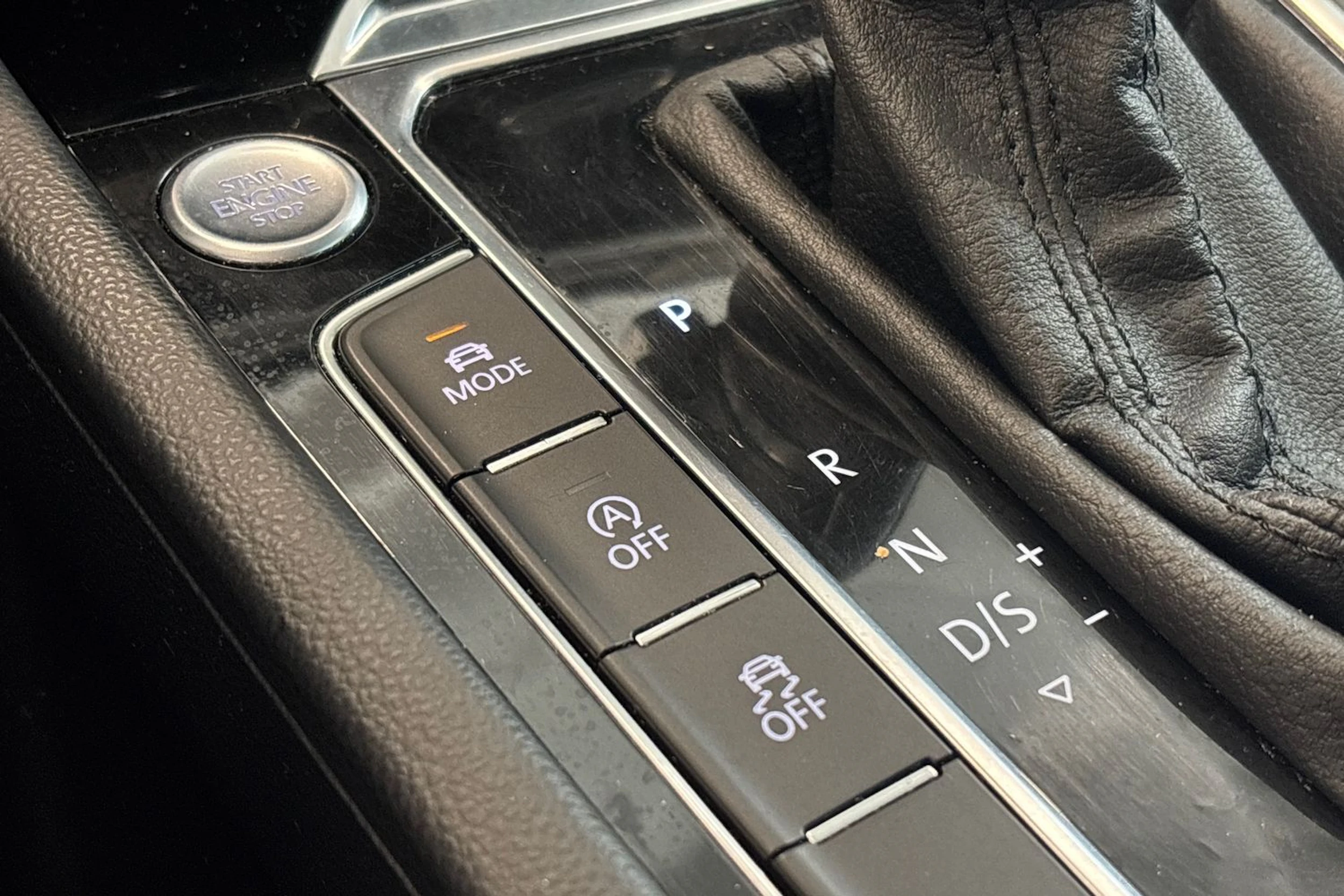 Musta Volkswagen PASSAT 2015 kuva 25.