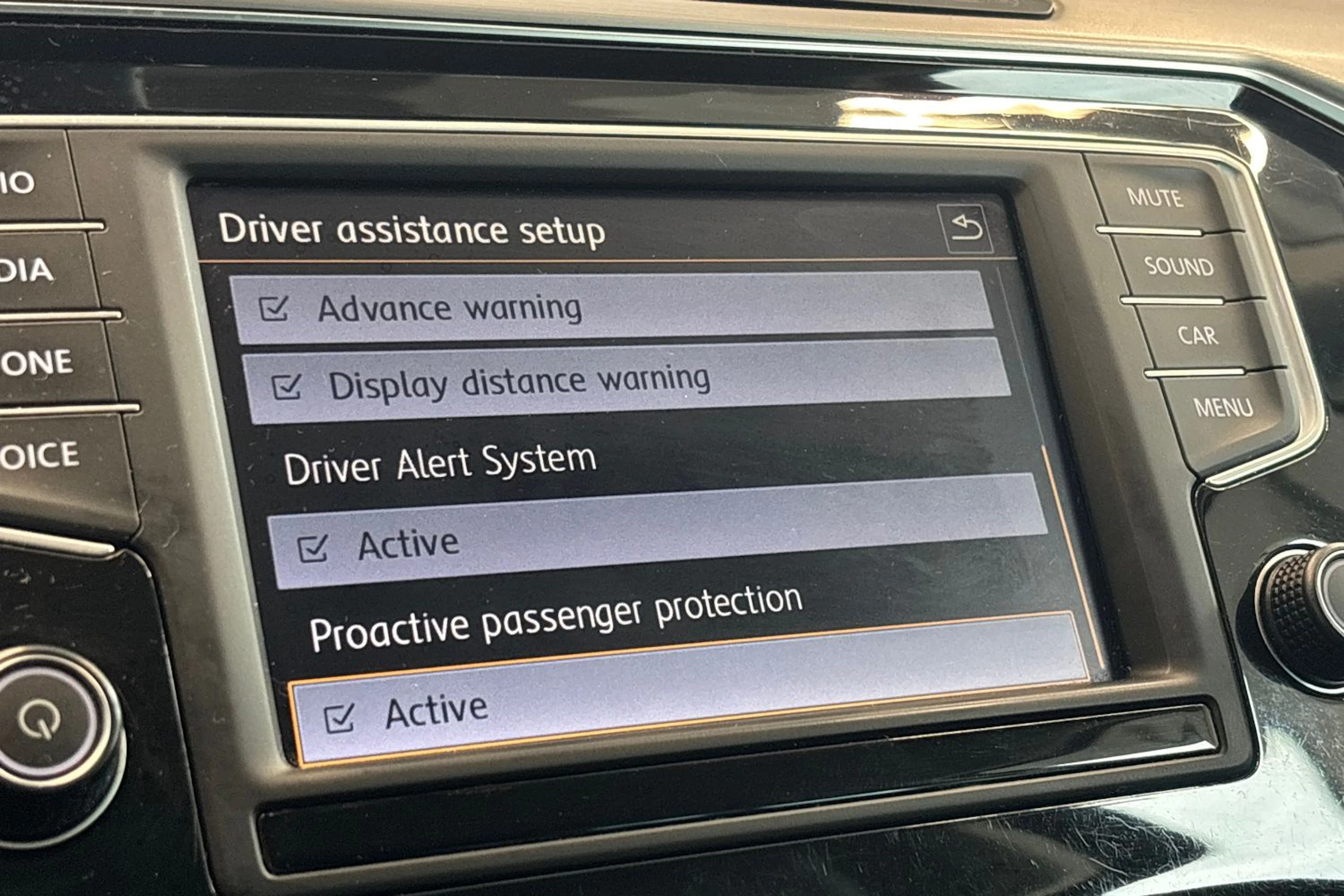 Musta Volkswagen PASSAT 2015 kuva 28.