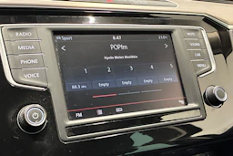 musta Volkswagen Passat 2015 kuva 20.