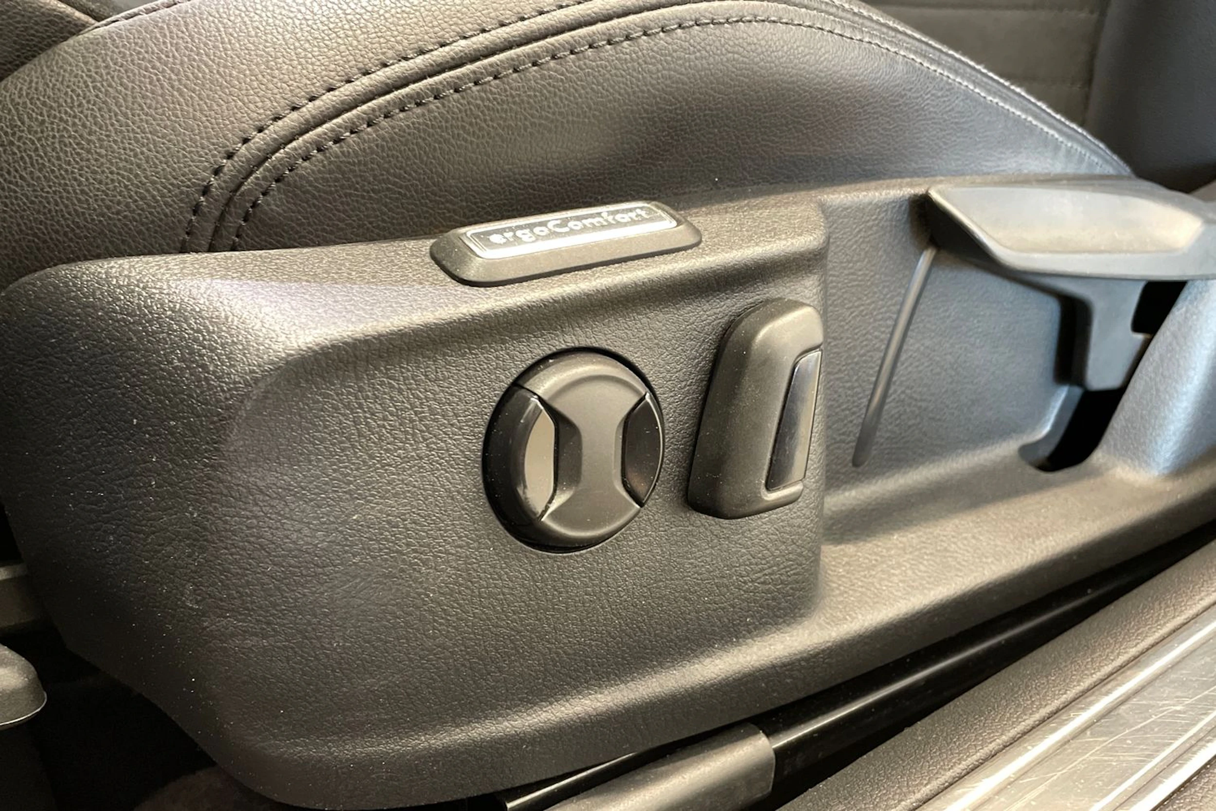 met. hopea Volkswagen Passat 2015 kuva 12.
